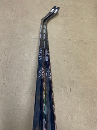 New Junior Bauer Right Handed P28 Proto-R Hockey Stick - 2 Pack