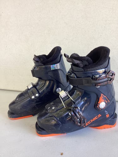 Tecnica JT2 Kids Ski Boots Used 18.5