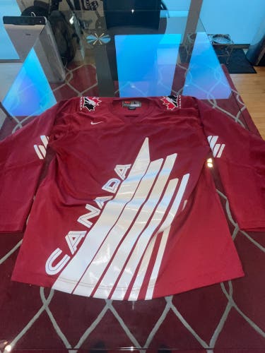 Nike Hockey Canada jersey - retro