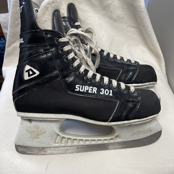Senior Adult Size 9 DAOUST Super 301 Ice Hockey Skates.