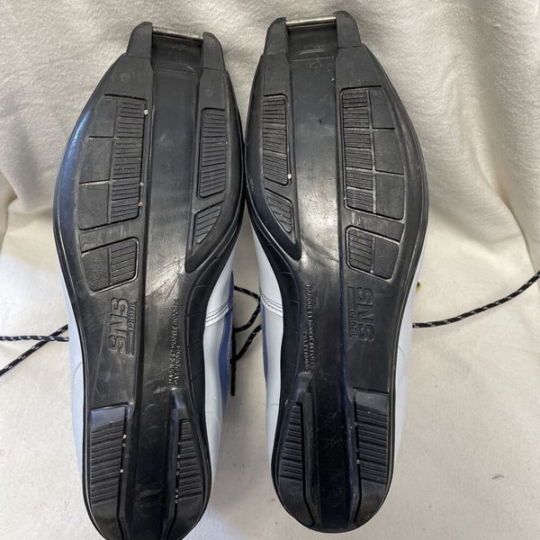 Adult Size 8 Salomon VITANE 3 Cross Country Ski Boots SidelineSwap