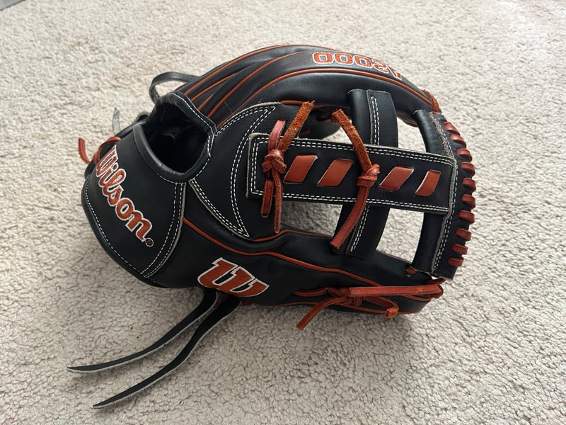 Used 2023 Infield 11.5" A2000 1716 Baseball Glove