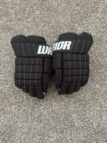 Used  Warrior 14" Remix Gloves