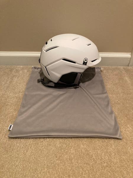 NEW White Men's Medium Giro TENET MIPS Helmet | SidelineSwap