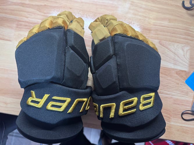 Used  Bauer 14" Pro Stock Supreme 2S Pro Gloves
