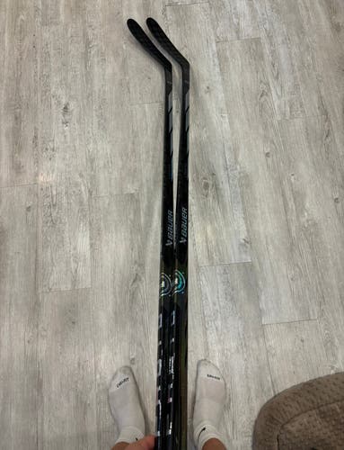 2 Pack New Senior Bauer Left Hand P28 77 Flex Proto-R Hockey Stick