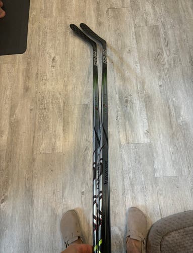 2 Pack New Senior Bauer Left Hand P92 77 Flex Vapor Hyperlite 2 Hockey Stick