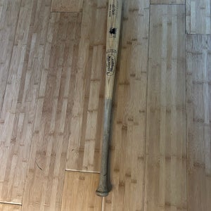 Used Louisville Slugger  other 33" Bat