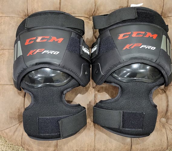 Used CCM KP Pro Knee pads. Senior
