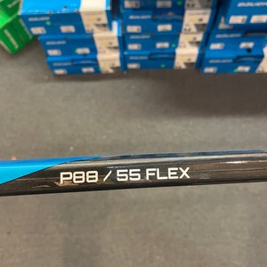 New Intermediate Bauer Left Hand 55 Flex P88 Nexus E4 Hockey Stick