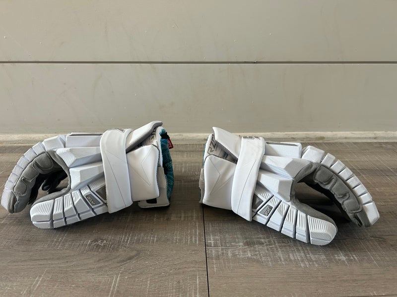 Used STX Surgeon RZR Lacrosse Gloves Extra Large