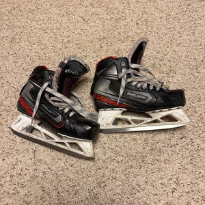 Used Senior Bauer Regular Width  7 Vapor X2.7 Hockey Goalie Skates