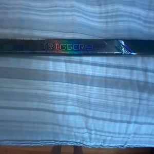 New Intermediate CCM Left Hand P29  Trigger 9 Pro Hockey Stick