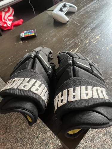 Used  Warrior 13"  Alpha LX 30 Gloves
