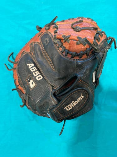 Brown Used Wilson A550 Right Hand Throw Catcher's Baseball Glove 32"