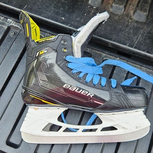 Used Senior Bauer Supreme M4 Hockey Skates Regular Width 9.5