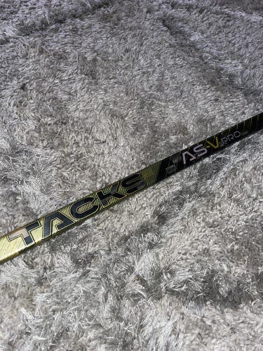 Used RH 55 Flex P28 CCM Tacks AS-V Pro Intermediate Hockey Stick
