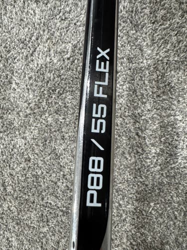 Used Intermediate Bauer Right Handed P88 Vapor Hyperlite 2 Hockey Stick
