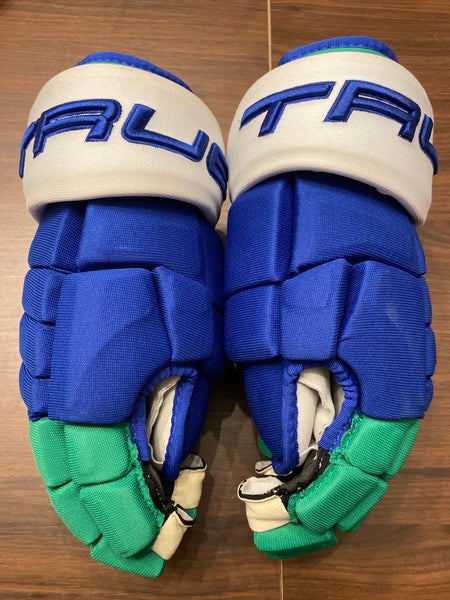 New True Pro 4-Roll Gloves 15” Carolina Retro Team Stock-1