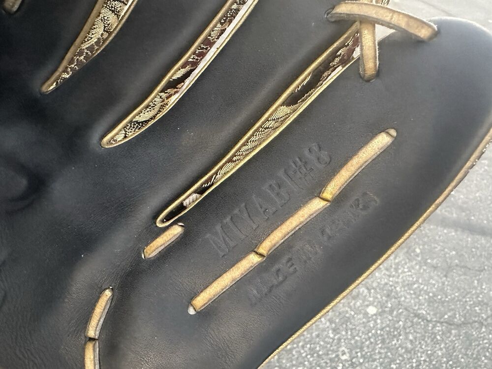 MINT ASICS D QUEST MIYABI#8 SPECIAL ORDER 12” RHT JAPANESE