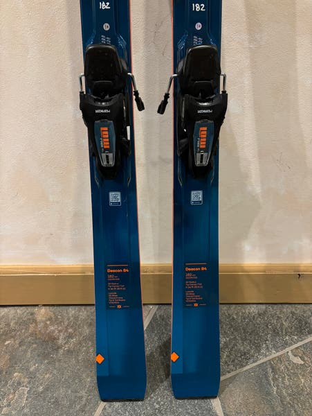 1日使用 VOLKL DEACON X 158cm SALOMON ストック 1日使用 VOLKL DEACON