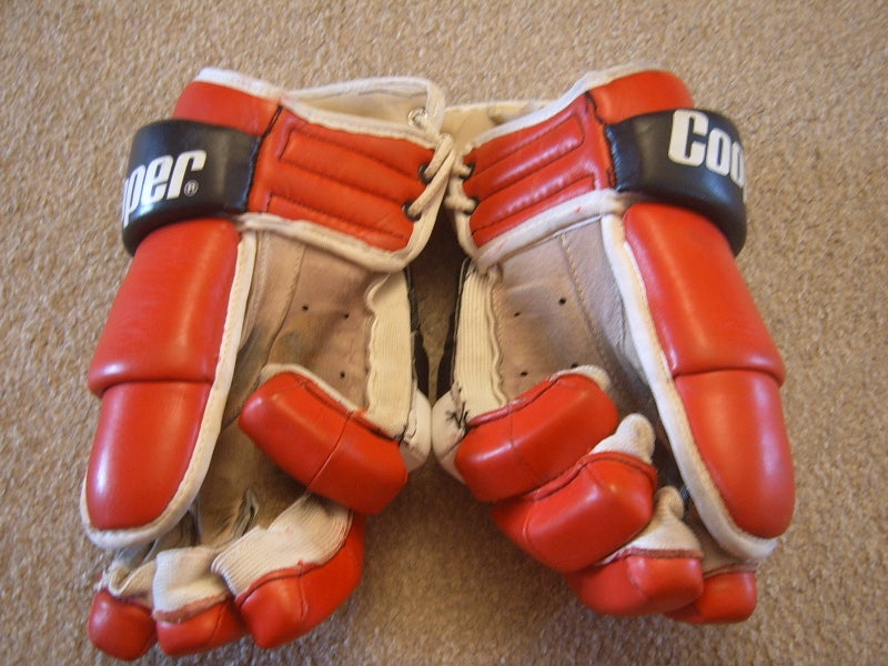 Hockey Gloves-Excellent Condition Vintage Cooper HGL650 Senior Hockey Gloves 14"