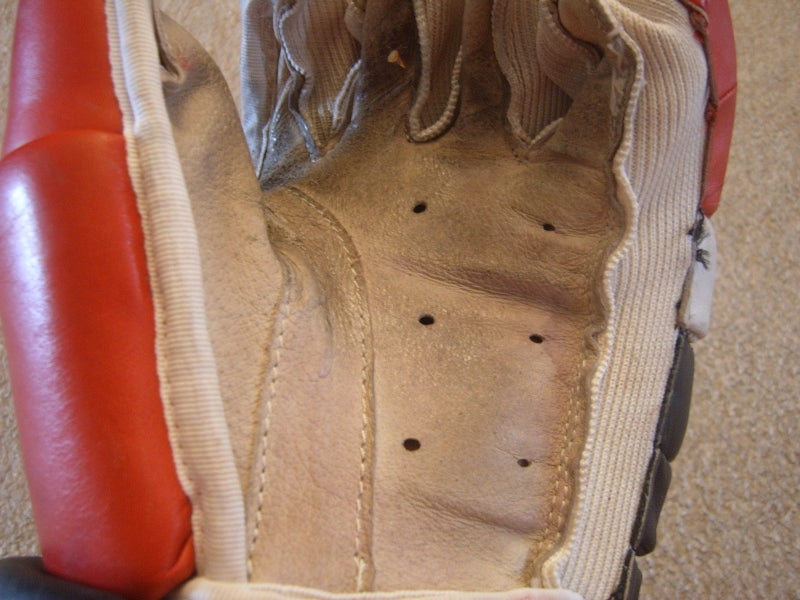 Hockey Gloves-Excellent Condition Vintage Cooper HGL650 Senior Hockey Gloves 14"