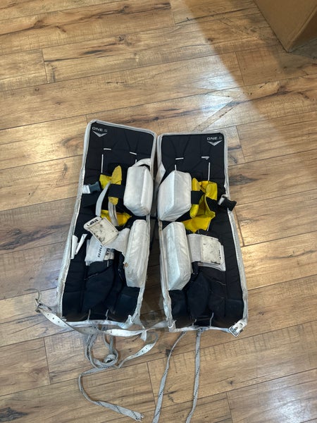 Used  Bauer Goalie Leg Pads