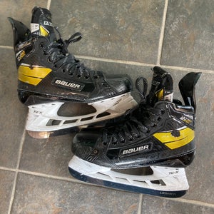 Bauer Supreme UltraSonic Hockey Skates | Intermediate 5.5 (Fit 1)