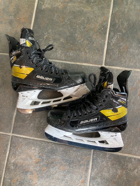 Bauer Supreme UltraSonic Hockey Skates | Intermediate 5.5 (Fit 1)