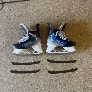 Used Intermediate Bauer Pro Stock 6 Vapor Hyperlite 2 Hockey Skates