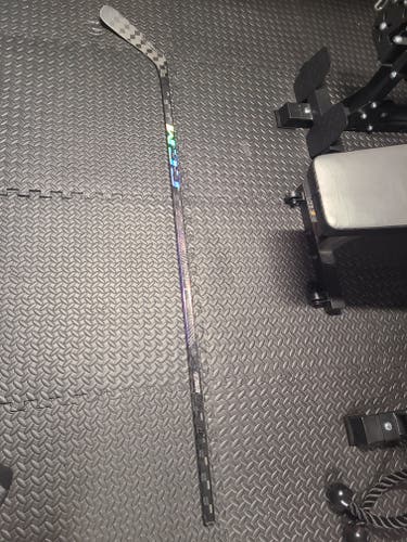 Like new Senior CCM Trigger 9 Pro