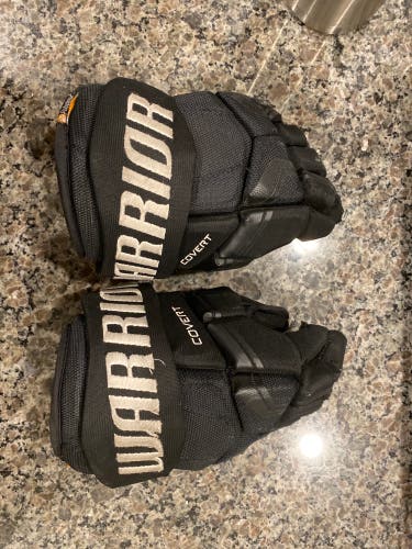 Used Warrior 10"  Covert QRE4 Gloves