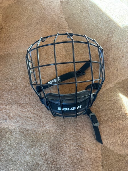Used Medium Bauer Full Cage Profile II Facemask