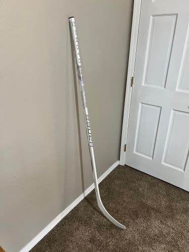 New Intermediate Bauer Right Handed P92 Proto-R Hockey Stick