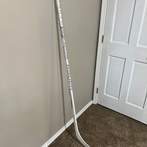 New Intermediate Bauer Right Handed P92 Proto-R Hockey Stick