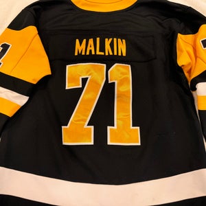 Black Used Large/Extra Large  MY Hockey Jersey