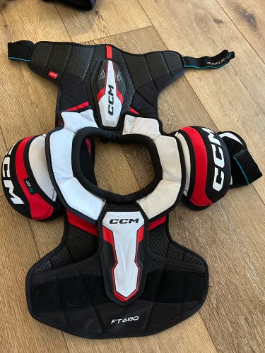 Used Medium CCM Jetspeed FT680 Shoulder Pads