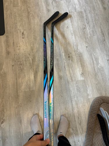 2 Pack New Intermediate Bauer Right Handed P92 65 Flex Nexus Tracer Hockey Stick