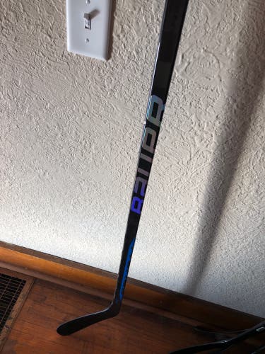 Used P92 87 Flex Sync Bauer Right Hand Nexus Sync Hockey Stick Senior