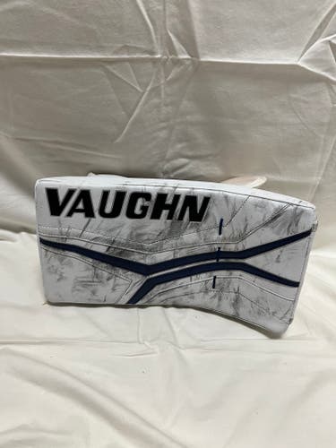 McKay Pro Return Vaughn V10 Pro Carbon Blocker