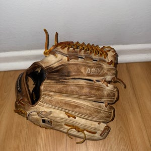 Wilson A2K D33 11.75 Inch Baseball Glove