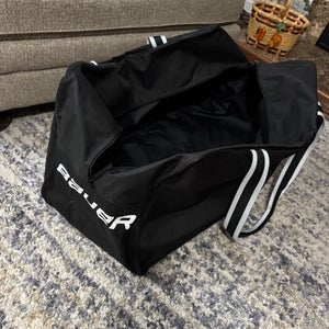 New Bauer Hockey Bag