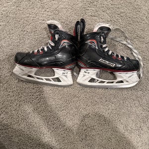 Used Junior Bauer Regular Width Size 1.5 Vapor X500 Hockey Skates