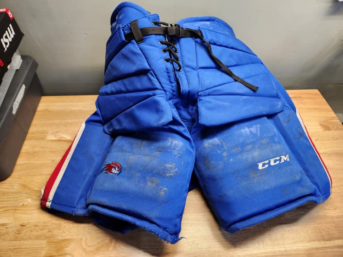 XL CCM HPG12A UMass Goalie Pants