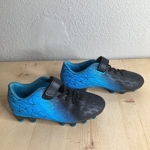 Blue Used Unisex Deja Tu Huella Little Boys Size 13 Cleats Molded Cleats