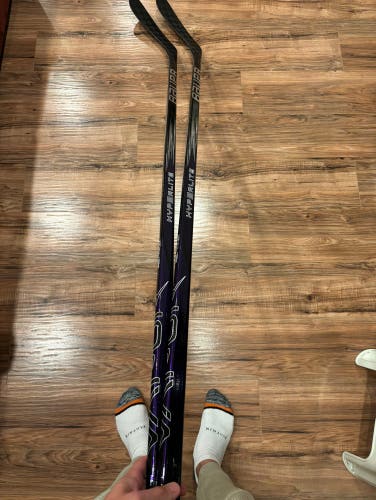 2 Pack New Custom Purple Senior Bauer Left Hand P28 77 Flex Vapor Hyperlite 2 Hockey Stick