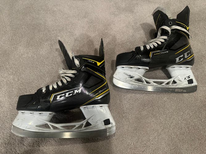 Used Senior CCM Extra Wide Width  7 Super Tacks AS3 Hockey Skates