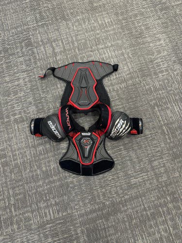Used Large Bauer  Vapor 1X Lite Shoulder Pads