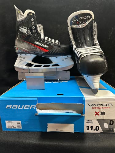 Size 11 New Senior Bauer Regular Width Vapor 3X Hockey Skates